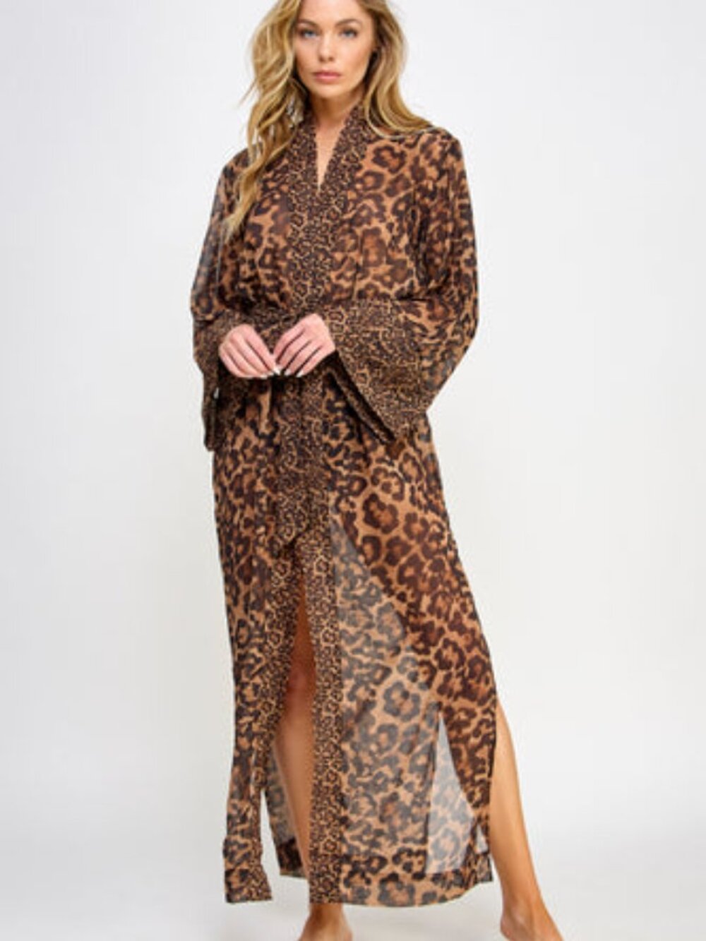 Juliana Robe - Picture 3 of 3
